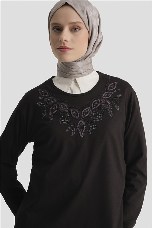 Armine Penye Siyah