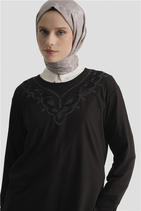 Armine Penye Siyah