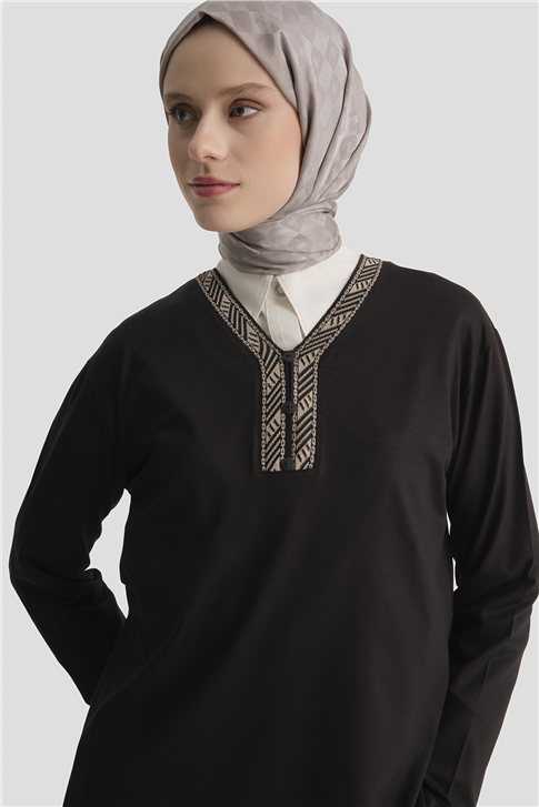 Armine Penye Siyah