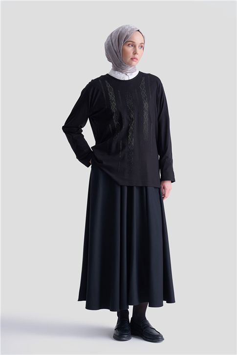 Armine Penye Siyah