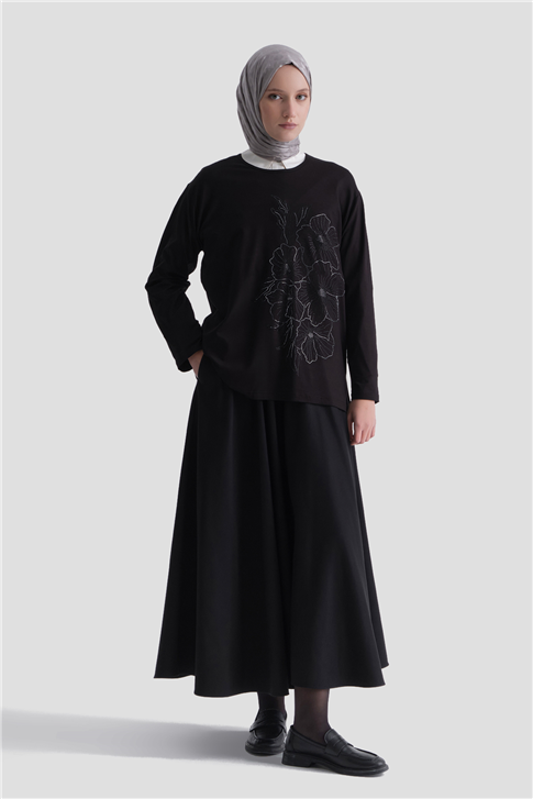 Armine Penye Siyah