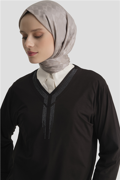 Armine Penye Siyah