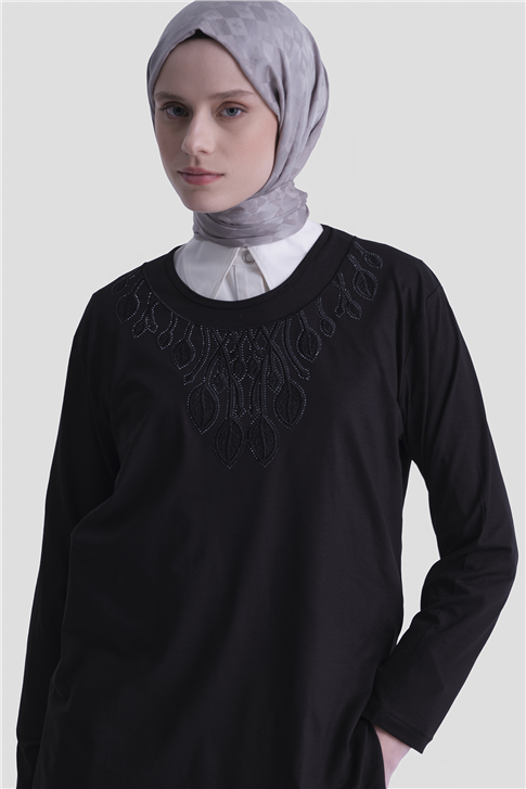 Armine Penye Siyah