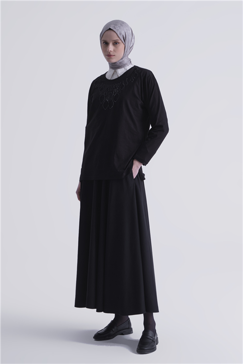 Armine Penye Siyah
