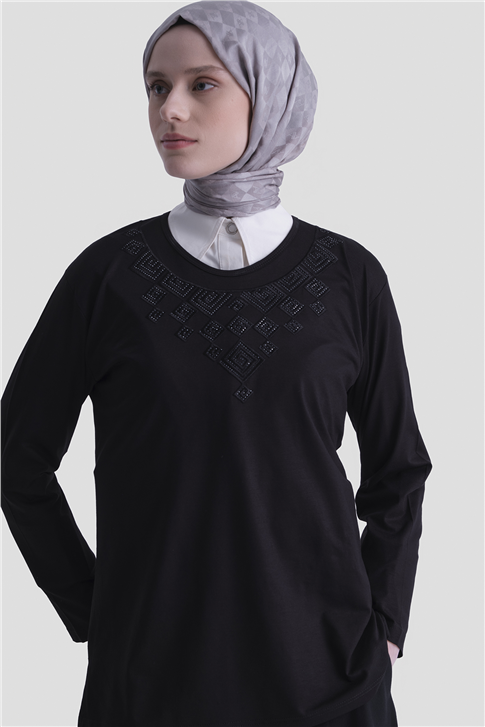 Armine Penye Siyah