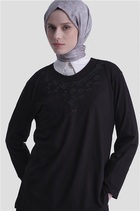 Armine Penye Siyah