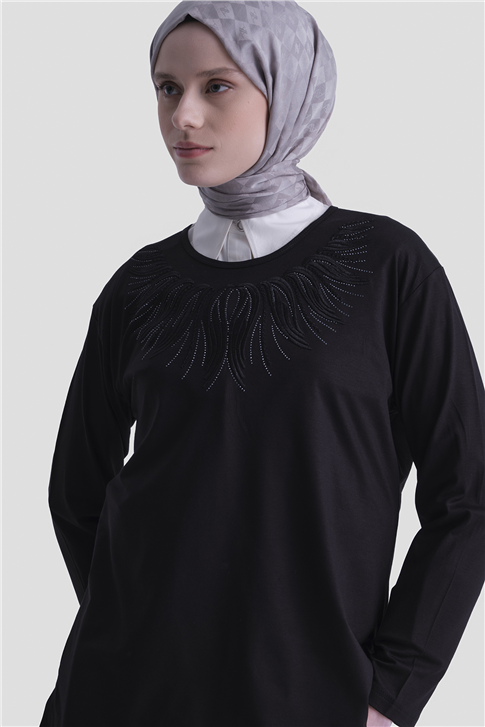 Armine Penye Siyah