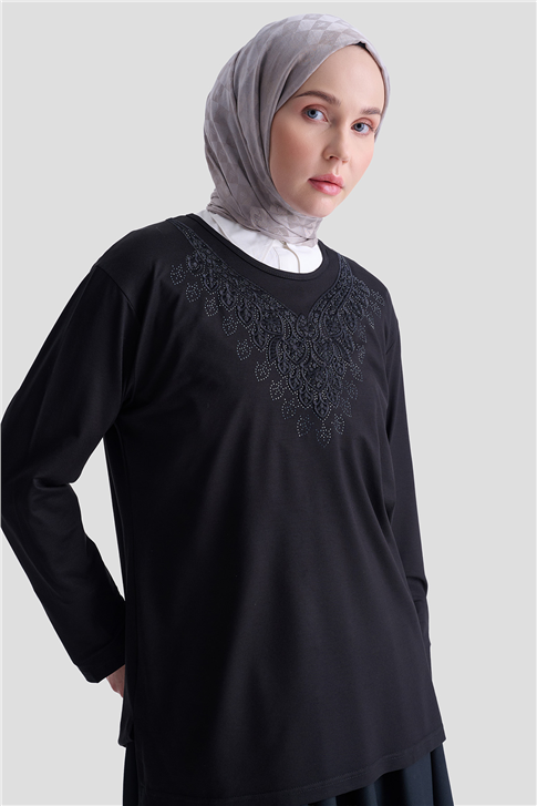 Armine Penye Siyah