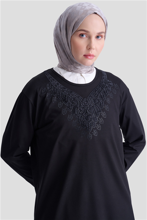 Armine Penye Siyah