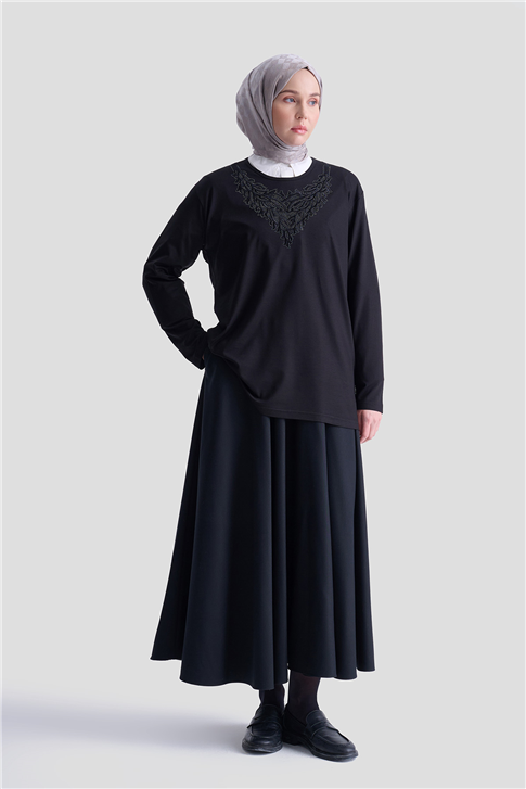 Armine Penye Siyah