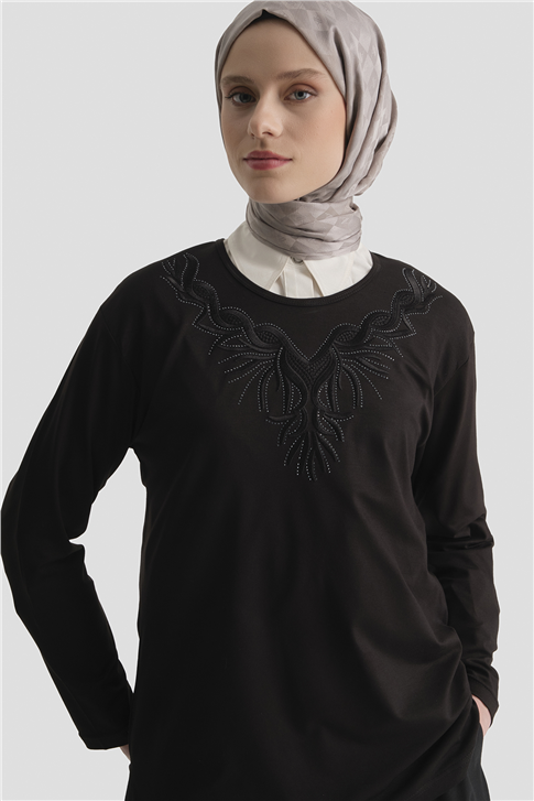 Armine Penye Siyah