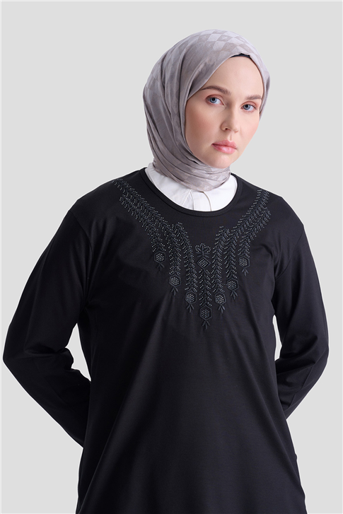 Armine Penye Siyah