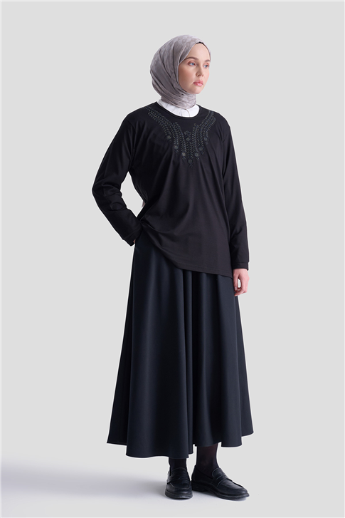 Armine Penye Siyah