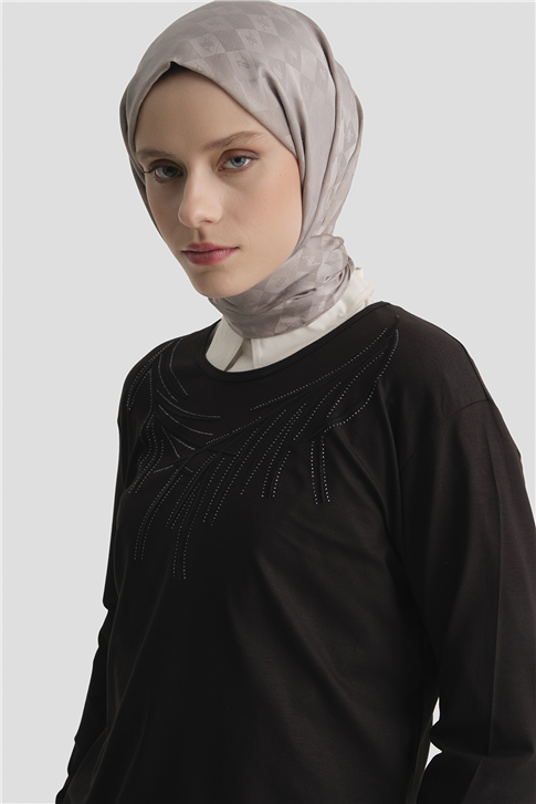 Armine Penye Siyah