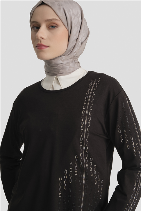 Armine Penye Siyah