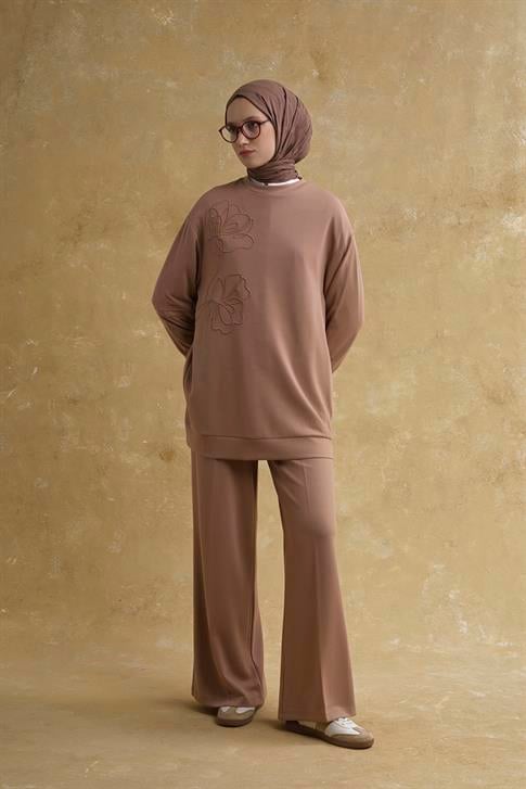 Nakış Detaylı Örme Takım Açık Kahve