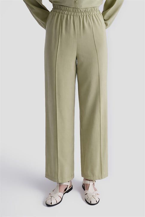 Minimal Düğmeli Takım Su Yeşili