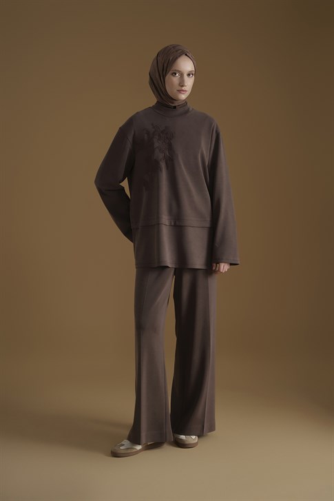 Nakış Detaylı Örme Takım Kakao