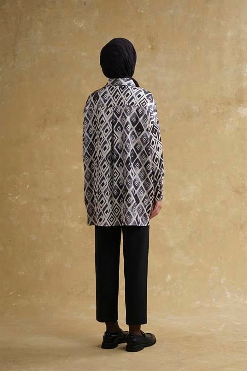 Retro Desenli Saten Tunik Beyaz