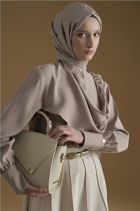 Broş Detaylı Tunik Vizon