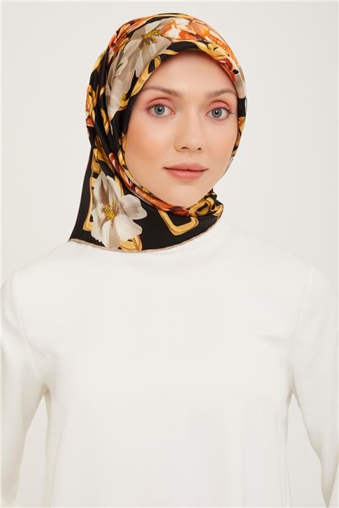 Armine Sura İpek Eşarp 23Ka9034 2 02