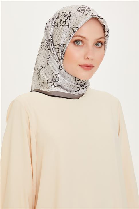 Armine Monogram Desenli Sura Saf İpek Eşarp 9228D 55