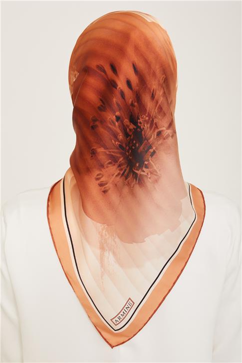 Armine Çiçek Desenli Sura İpek Eşarp 24Ya9100 34 01