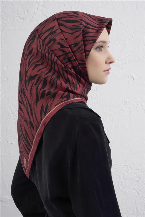 Armine Klasik Desenli Saf İpek Twill Eşarp 9435D 35