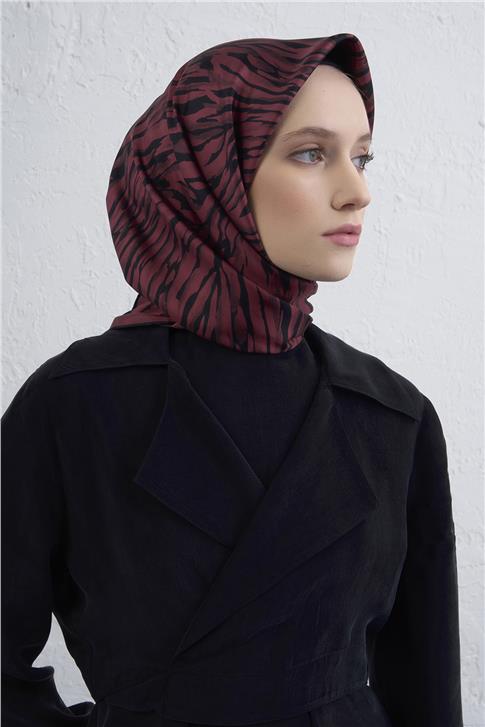 Armine Klasik Desenli Saf İpek Twill Eşarp 9435D 44