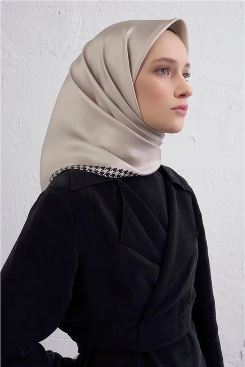 Armine Su Yolu Desenli Saf İpek Twill Eşarp 9443D 01