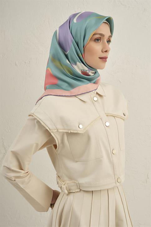 Armine Çiçek Desenli Saf İpek Twill Eşarp 9317D 01