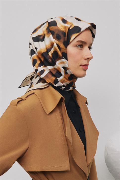 Armine Leopar Desenli Saf İpek Twill Eşarp 9320D 34