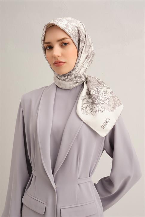 Armine Çiçek Desenli Saf İpek Twill Eşarp 9330D 84