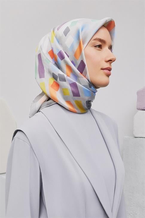 Armine Çiçek Desenli İpek Sura Eşarp 9341 06