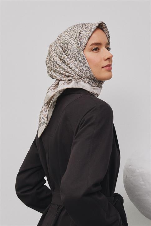 Armine Leopar Desenli Saf İpek Twill Eşarp 9352D 05