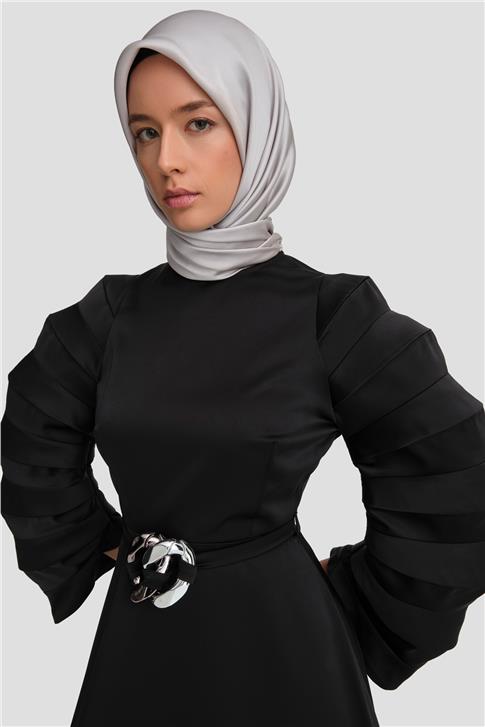 Armine Akordiyon Kollu Şık Elbise 24K9900 Siyah