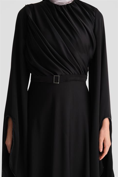 Armine Volanlı Ve Taşlı Kollu Abiye Elbise 24K9912 Siyah