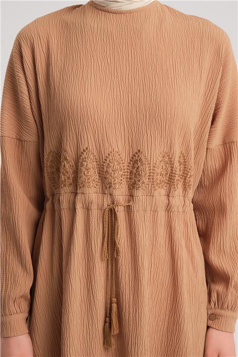 Armine Beli Nakışlı Elbise 24Y9811 Camel