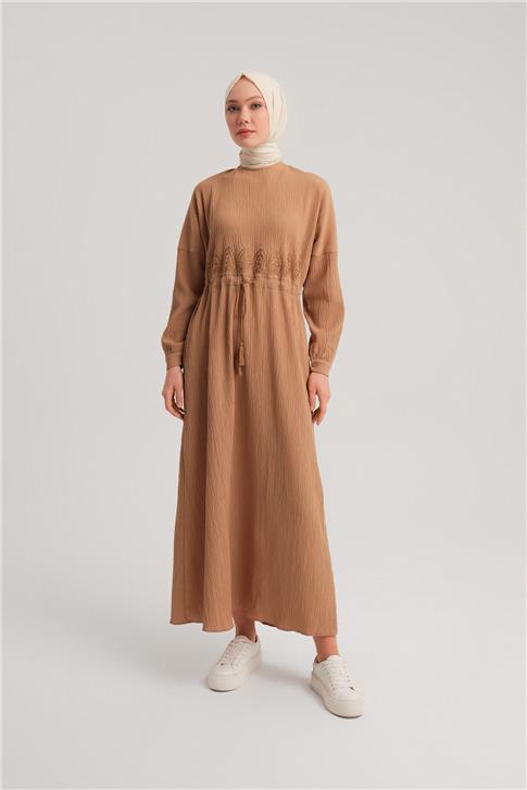 Armine Beli Nakışlı Elbise 24Y9811 Camel