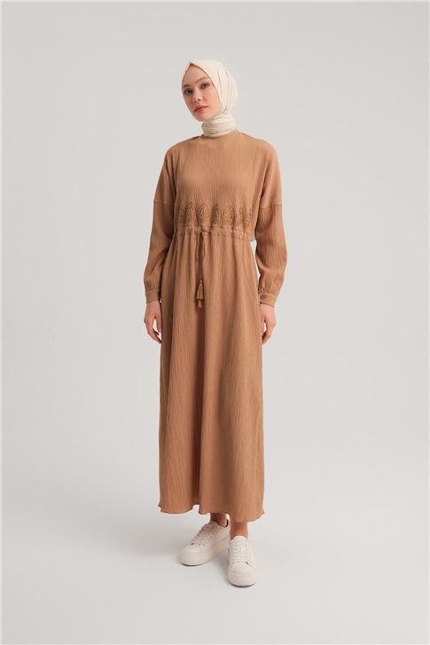 Armine Beli Nakışlı Elbise 24Y9811 Camel
