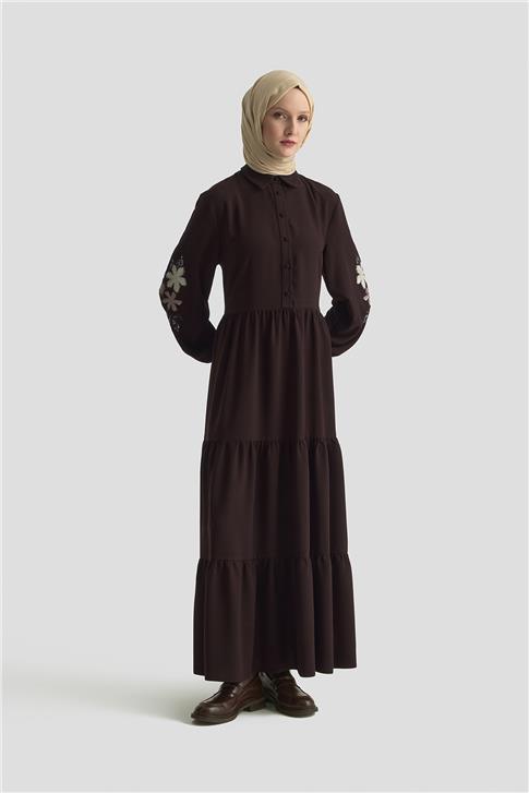 Armine Nakışlı Katlı Elbise 25KD1121 Kahverengi