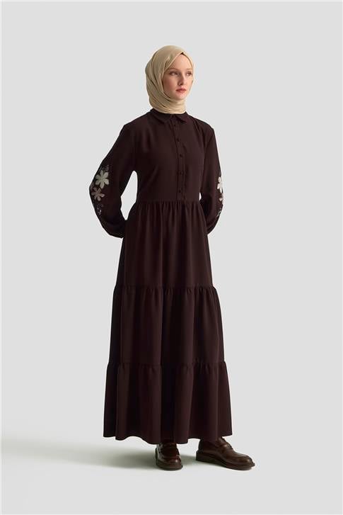 Armine Nakışlı Katlı Elbise 25KD1121 Kahverengi