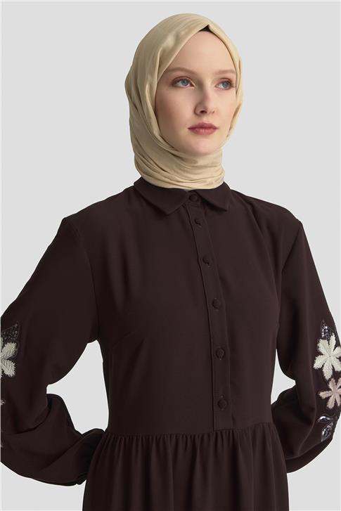 Armine Nakışlı Katlı Elbise 25KD1121 Kahverengi