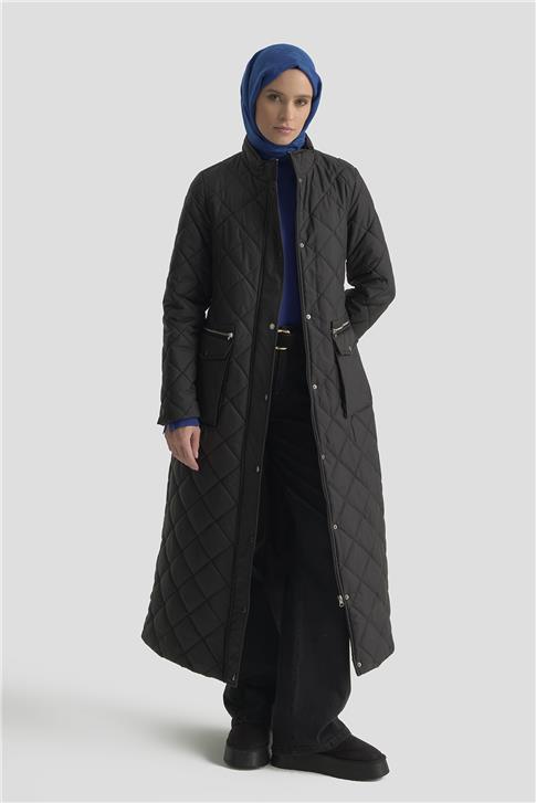 Armine Cep Detaylı Fitted Kapitone Kaban 25KD1404 Siyah