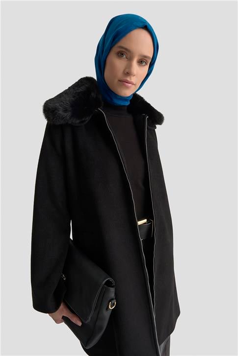 Armine Kürk Yakalı Kaban 25KD1707 Siyah