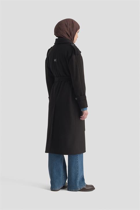 Armine Aller Detaylı Düğmeli Manto 25KT1729 Siyah
