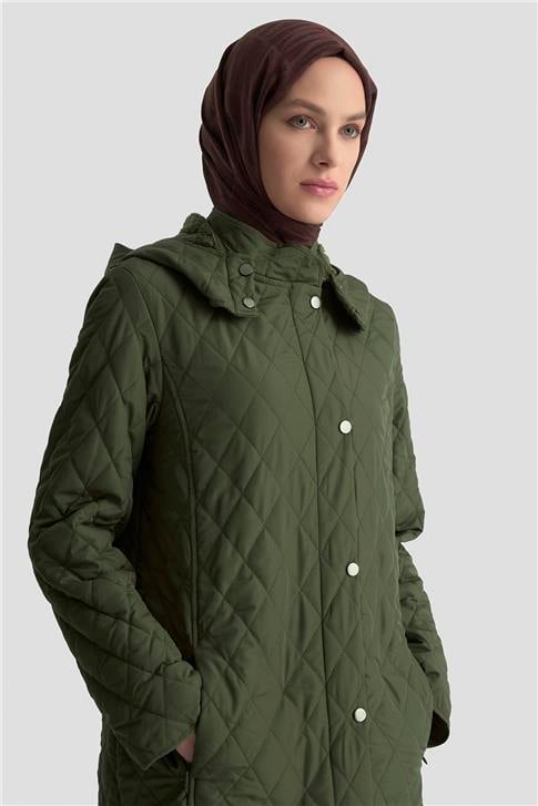  Armine Üçgen Desenli Kapitone Kaban 25KT705 Haki