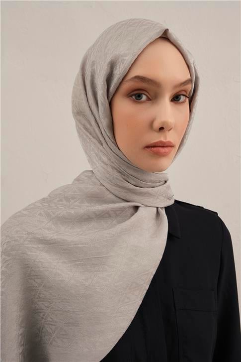 Armine Lyocell Naia Üçgen Monogram Şal 5 23 Gümüş