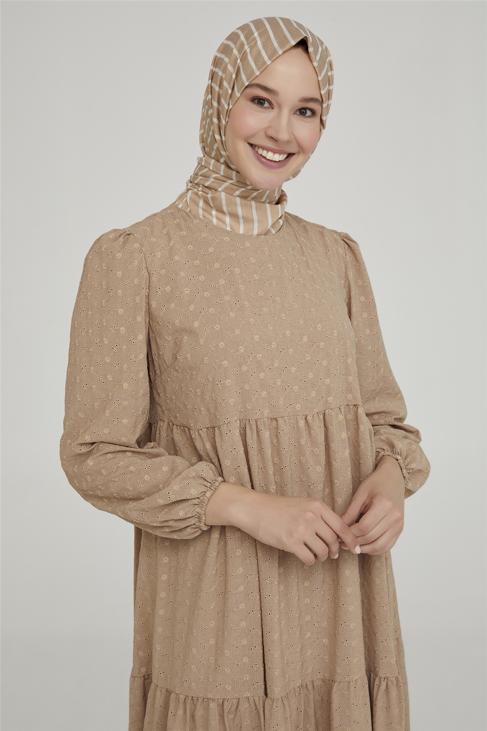 Armine Elbise 21YD2303 Bej - ARMİNE | Hayatınıza Artı Değer Katar!