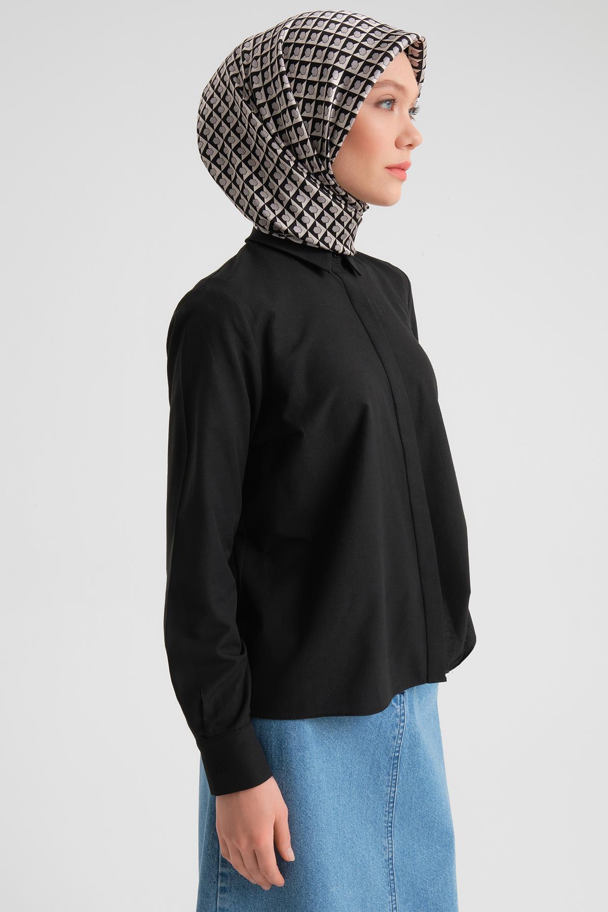Armine Manşeti Logolu Basic Gömlek 24Y3522 Siyah · 3
